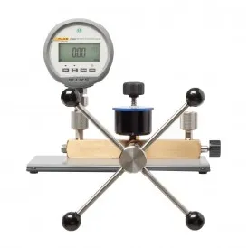 Fluke P5514B-2700G-1/C Hydraulic Pressure Comparator with gauge, 70 Mpa, accredited